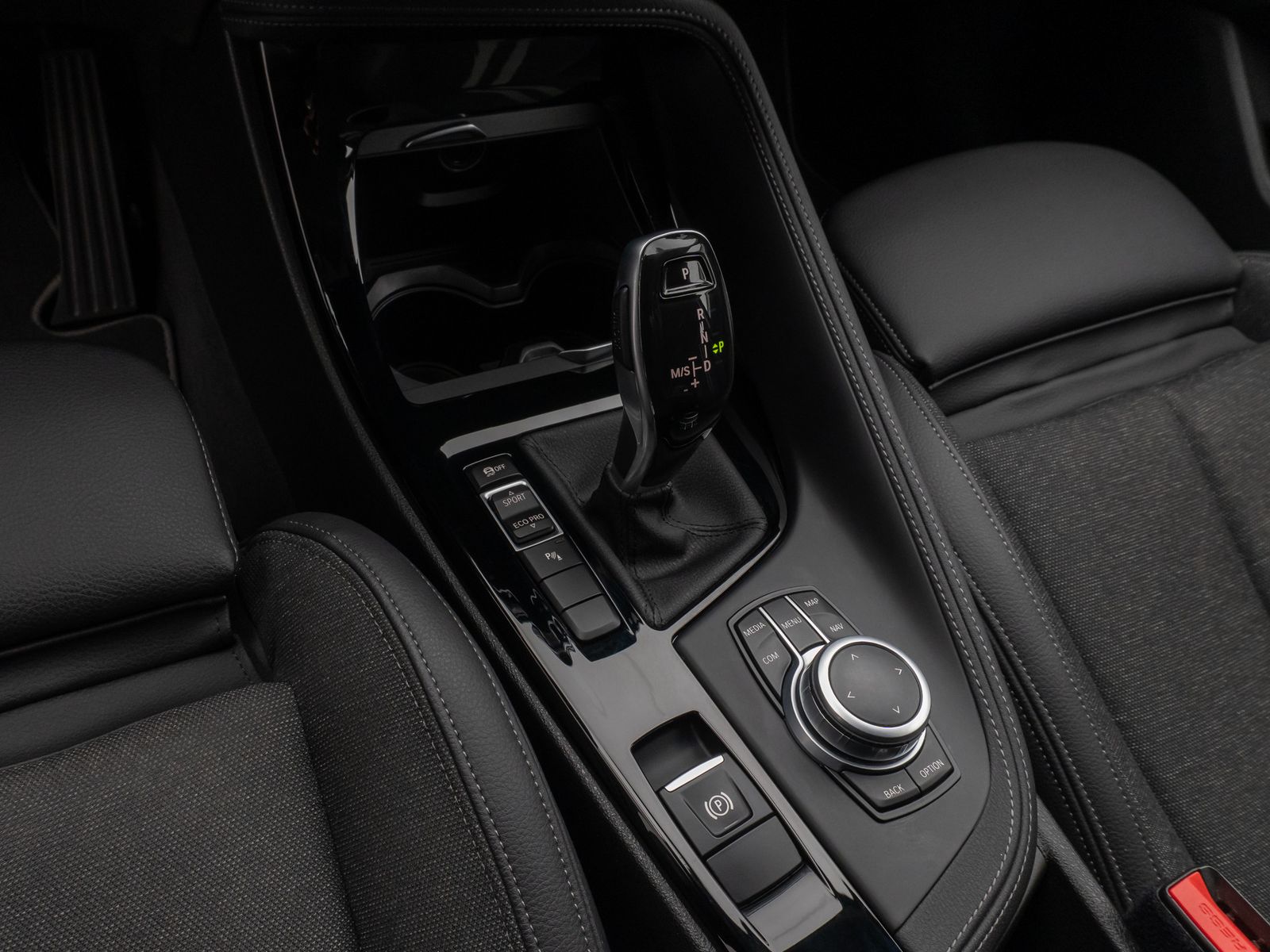 Fahrzeugabbildung BMW X1 sD20i SportLine Parkassistent Lordos DAB LED