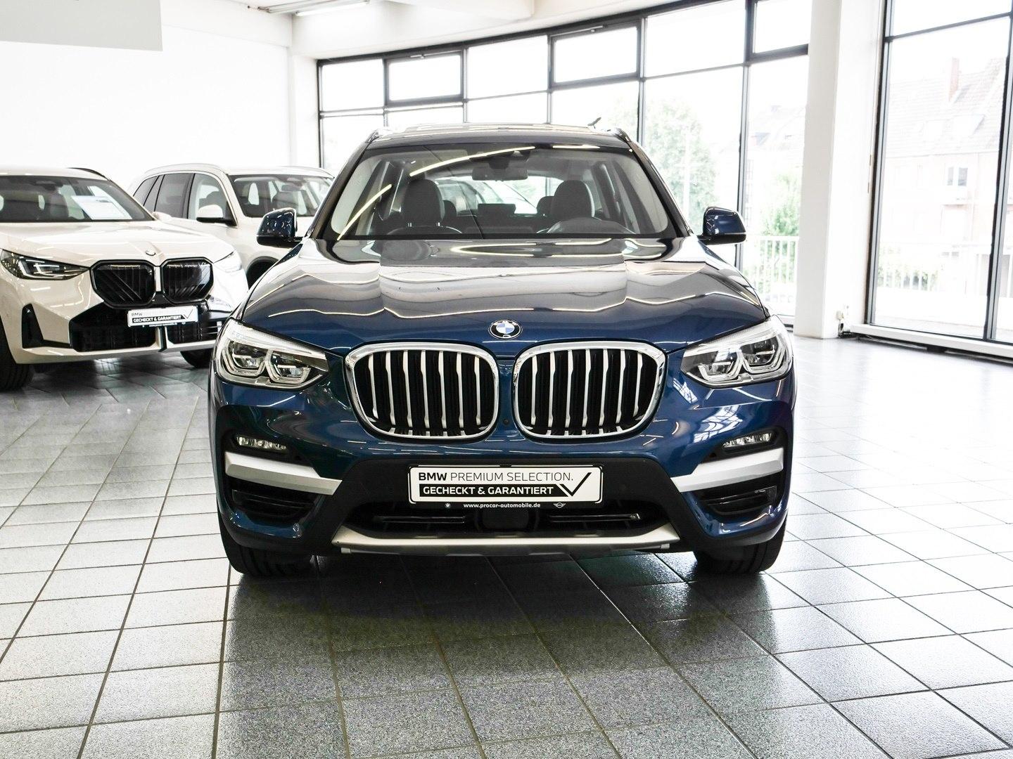 BMW X3 xDrive30e xLine Aut HuD Nav LED Pano Komfzg