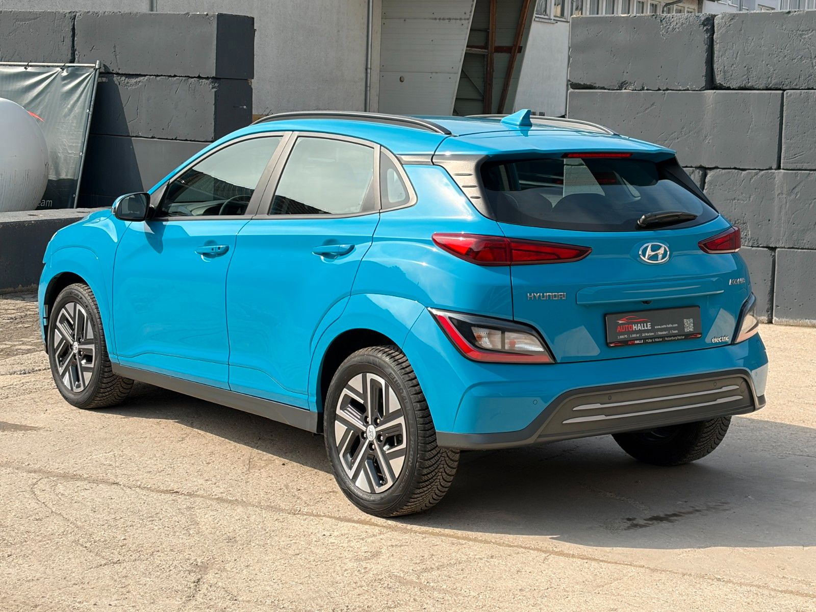 Fahrzeugabbildung Hyundai KONA E Select SHZ ACC PDC LKA Navi WiFi CarPlay