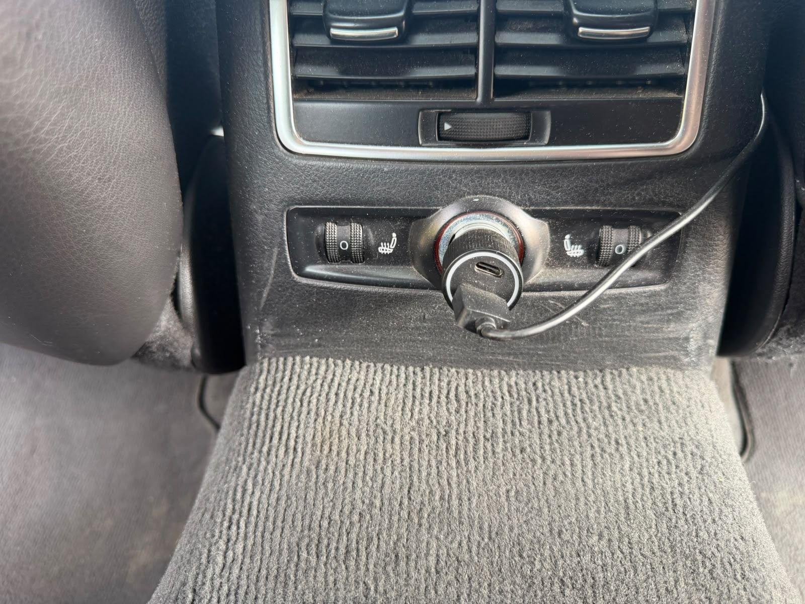 Audi Quattro 2011 — photo 14