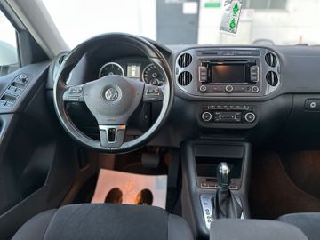 Volkswagen Tiguan - 12