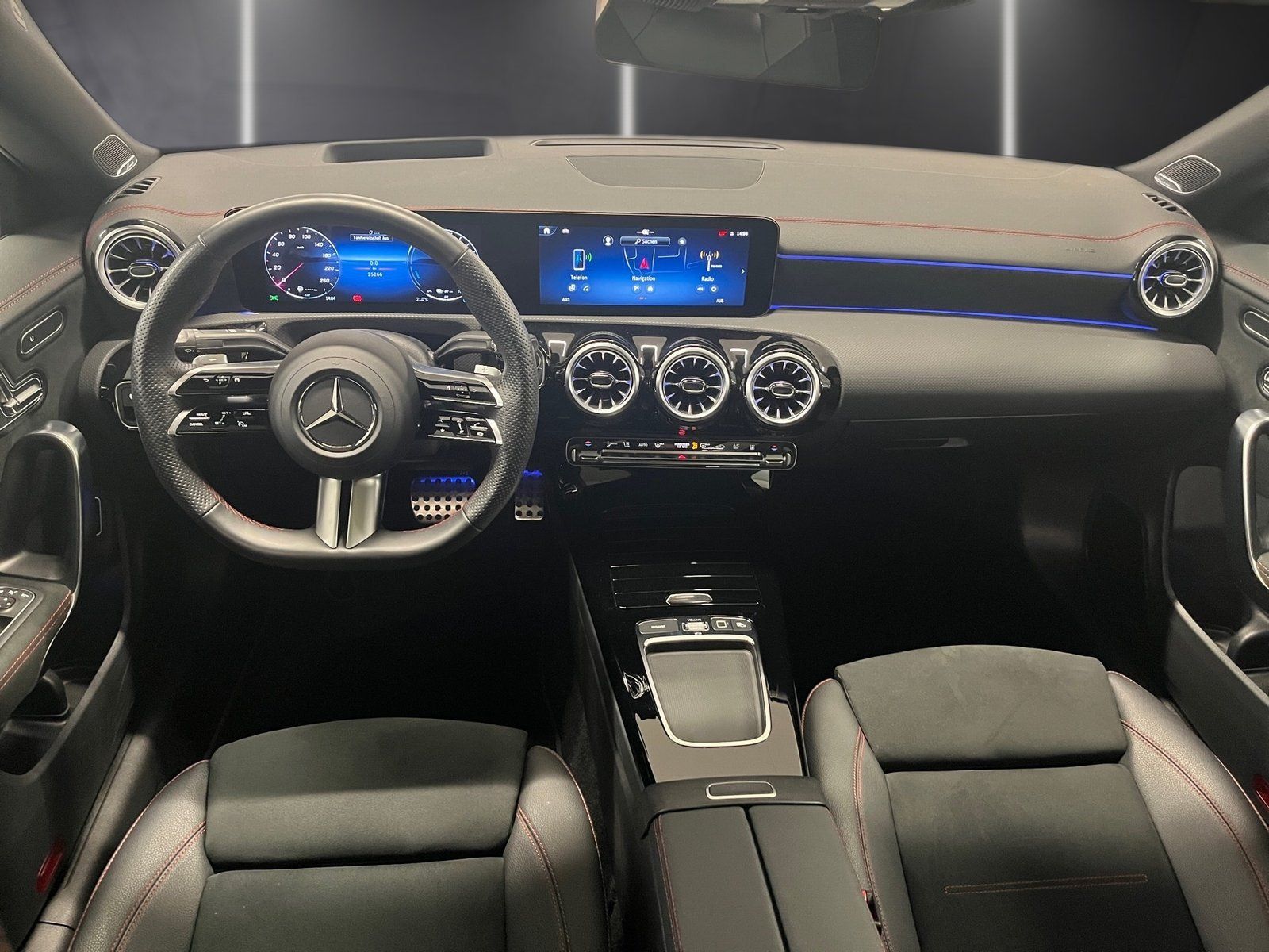Fahrzeugabbildung Mercedes-Benz CLA 250 e AMG Plus*Pano*360°*MuBeam*Burmes*11kW*