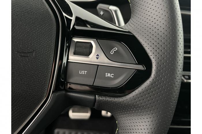 Peugeot 2008 GT (GT) 1.2 Hybrid 145 107kW (145 PS) e-...