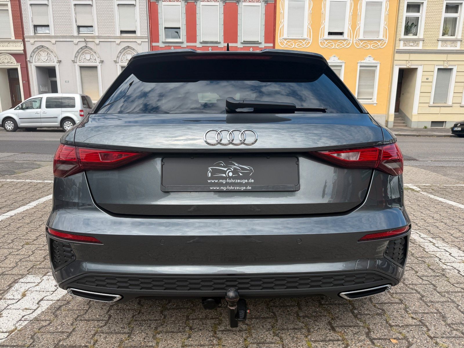 Fahrzeugabbildung Audi A3 Sportback 40 TFSI e S-LINE SPORTPAKET AHK LED