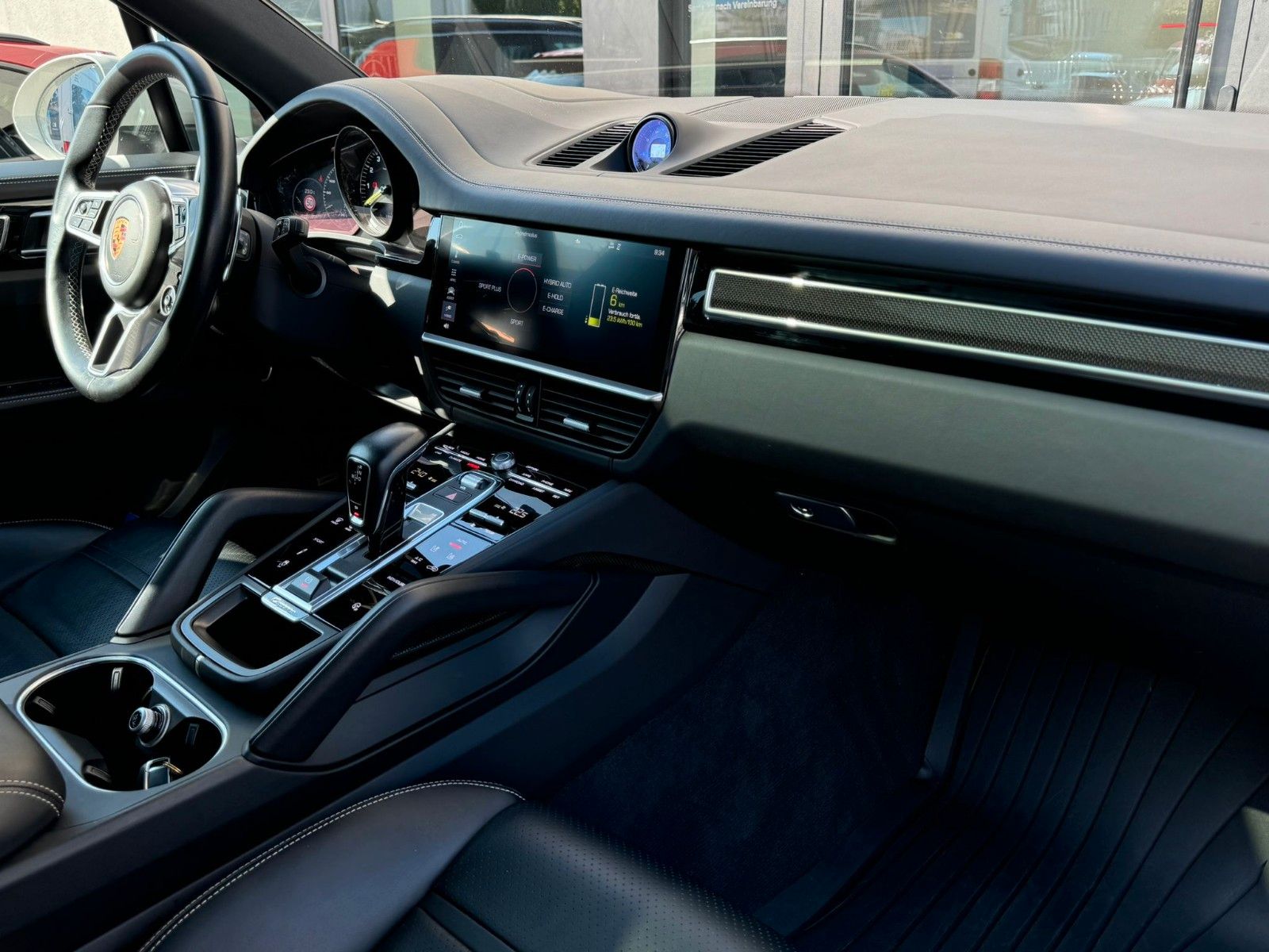 Fahrzeugabbildung Porsche Cayenne E-Hybrid*Approved11/27*Pano*Allradlenk*