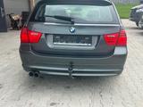 BMW 325i Touring -LCI - BMW 325 mit Benzin-Antrieb: Kombi