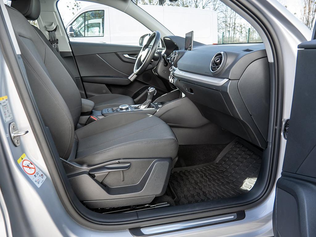 Audi Q2 35 TFSI LED AHK NAVI PDC