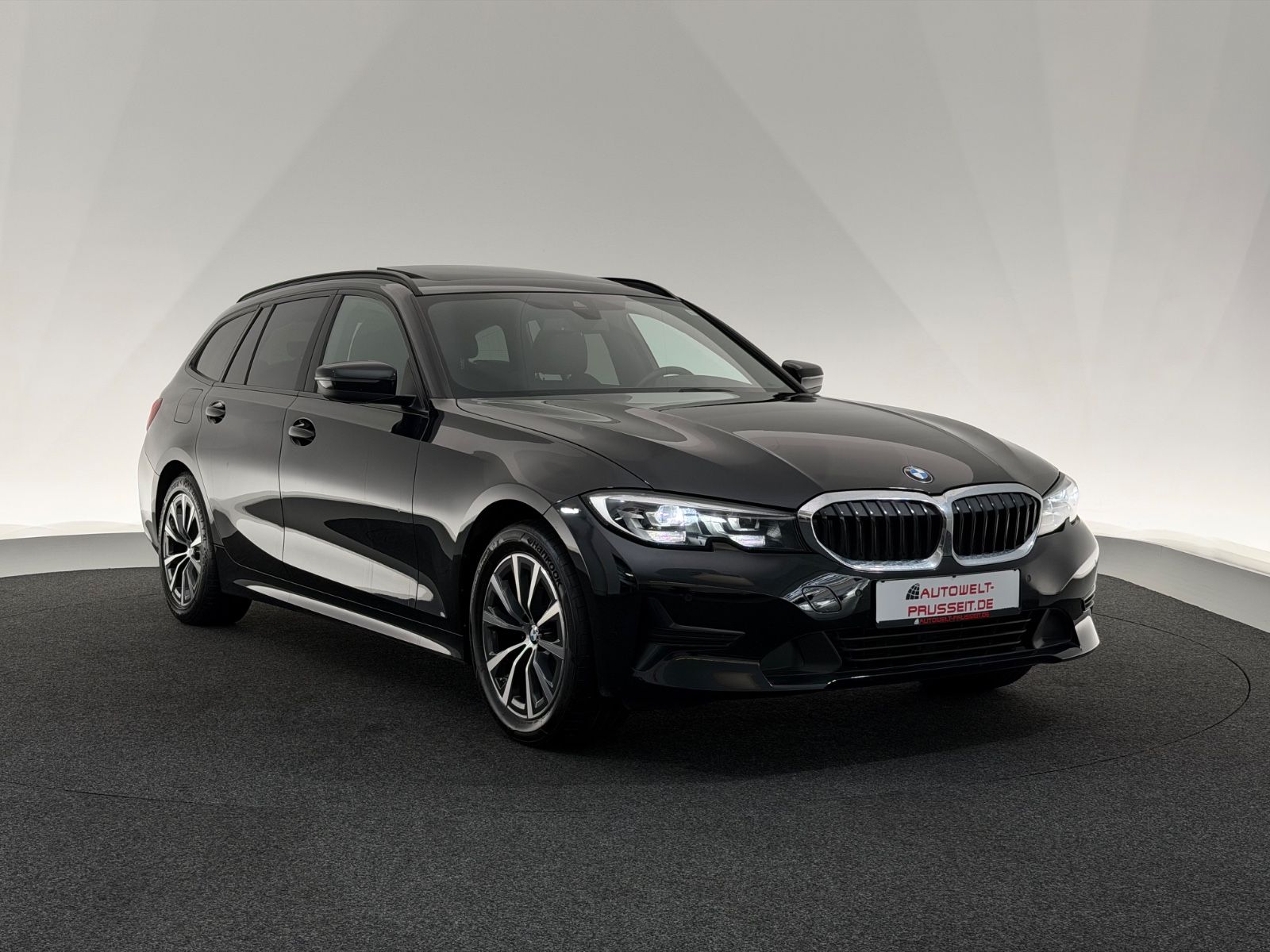Gebrauchtwagen BMW 320 320i Touring*ADVANTAGE*LED-STHZ-HiFi-LHZ-PANO in Dirlos