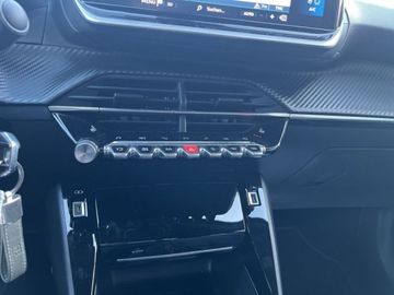 Peugeot 2008 PureTech 100 Stop&Start Allure Pack