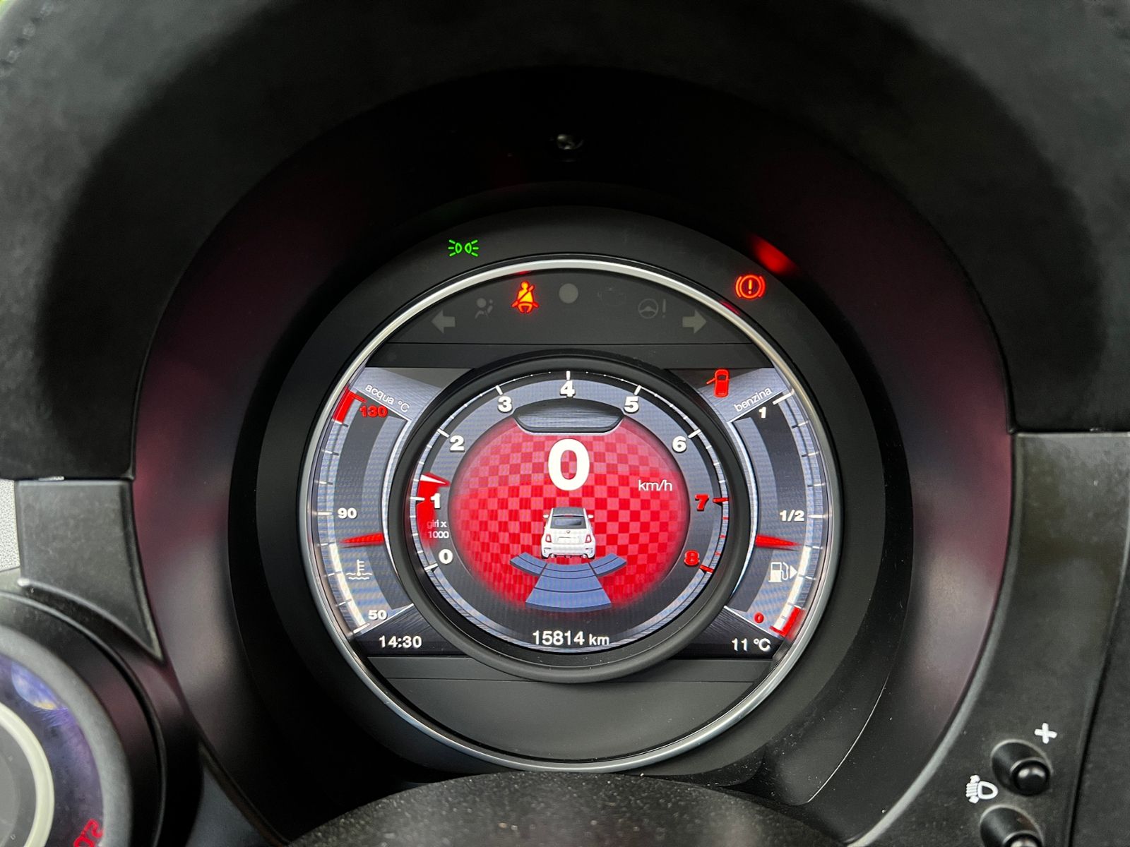 Fahrzeugabbildung Abarth 595C esseesse AKRAPOVIC XENON NAVI ALU