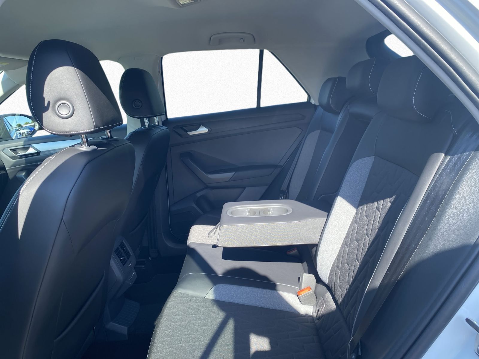 Volkswagen T-Roc - Bild 13
