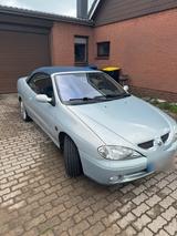 Renault Peugeot, Megane Cabriolet - gebrauchte Renault Megane aus dem Jahr 2000