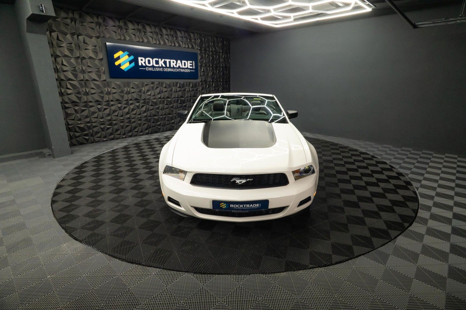Fahrzeugabbildung Ford Mustang 3.7 V6 GT Cabrio | TÜV 2028 | 4Season