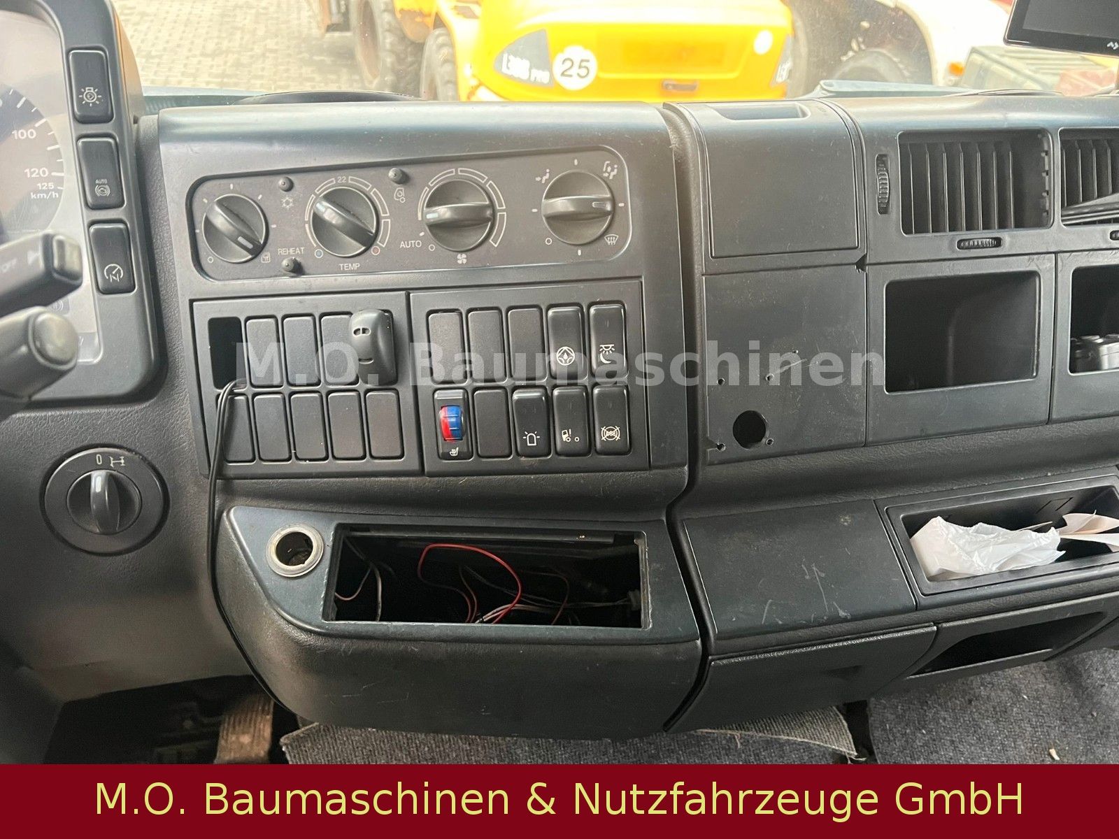 Fahrzeugabbildung MAN TGA 18.360 / Chassis / AC / Blatt/Blatt