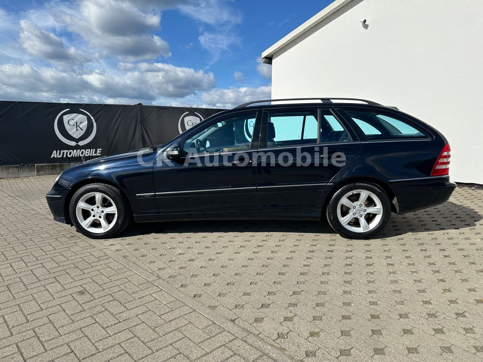 Fahrzeugabbildung Mercedes-Benz C 200 C T-Modell Kompressor Avantgarde/Xenon/PDC