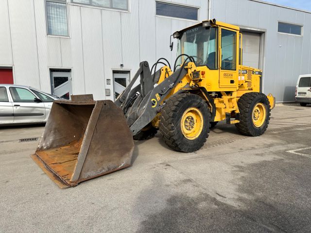 Volvo L50D  /  1. Hand /  40 km/h