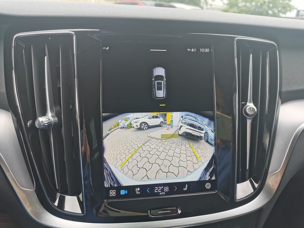 Fahrzeugabbildung Volvo V60 B3 B Core+LED+Kamera+BLIS+
