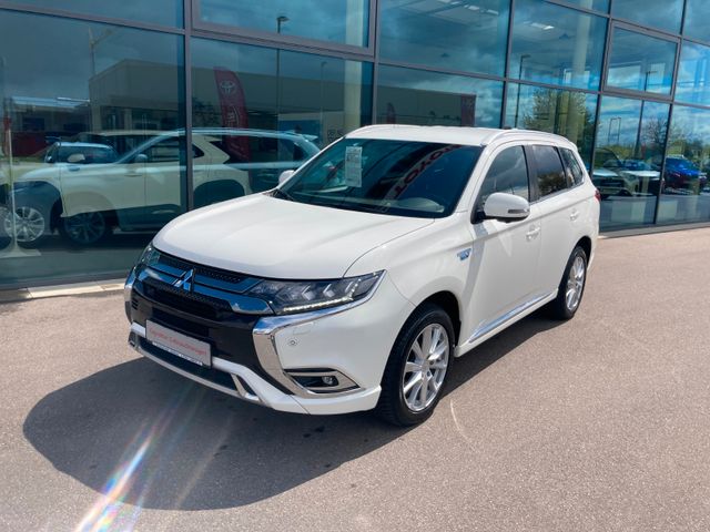 Mitsubishi Outlander PHEV Intro Edition 4WD