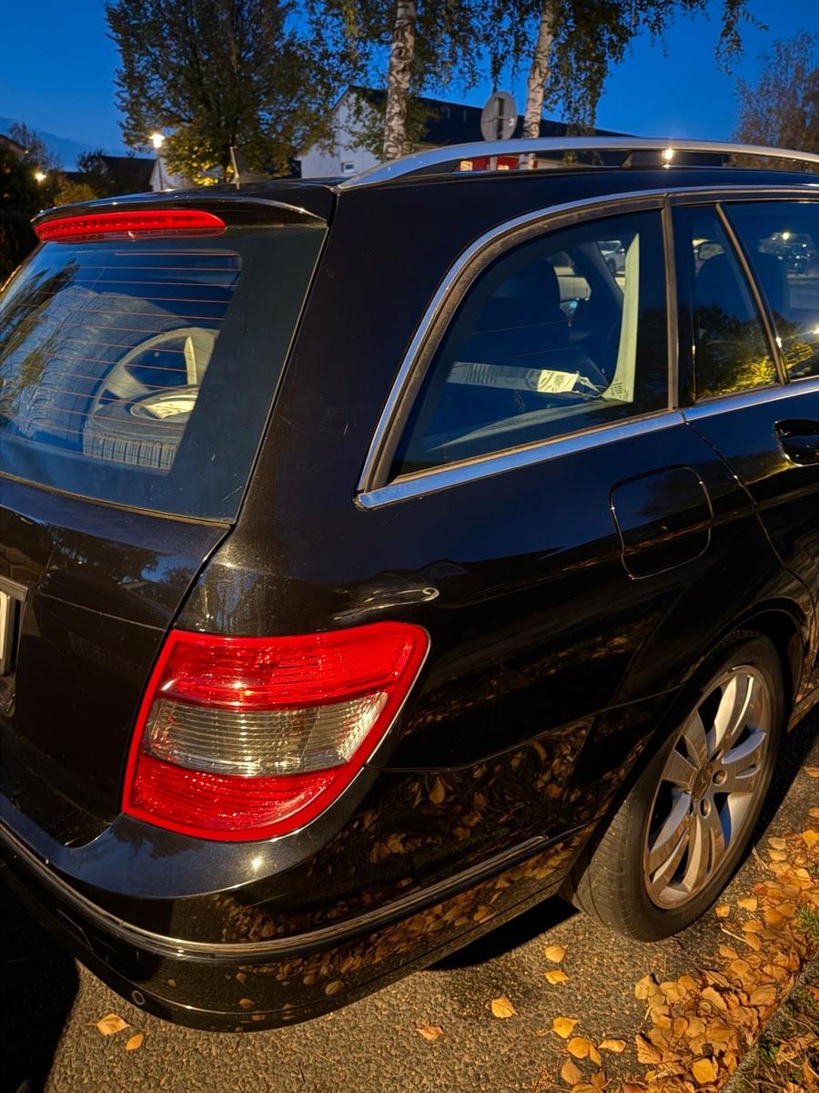 Mercedes-Benz C180 2009 — photo 11