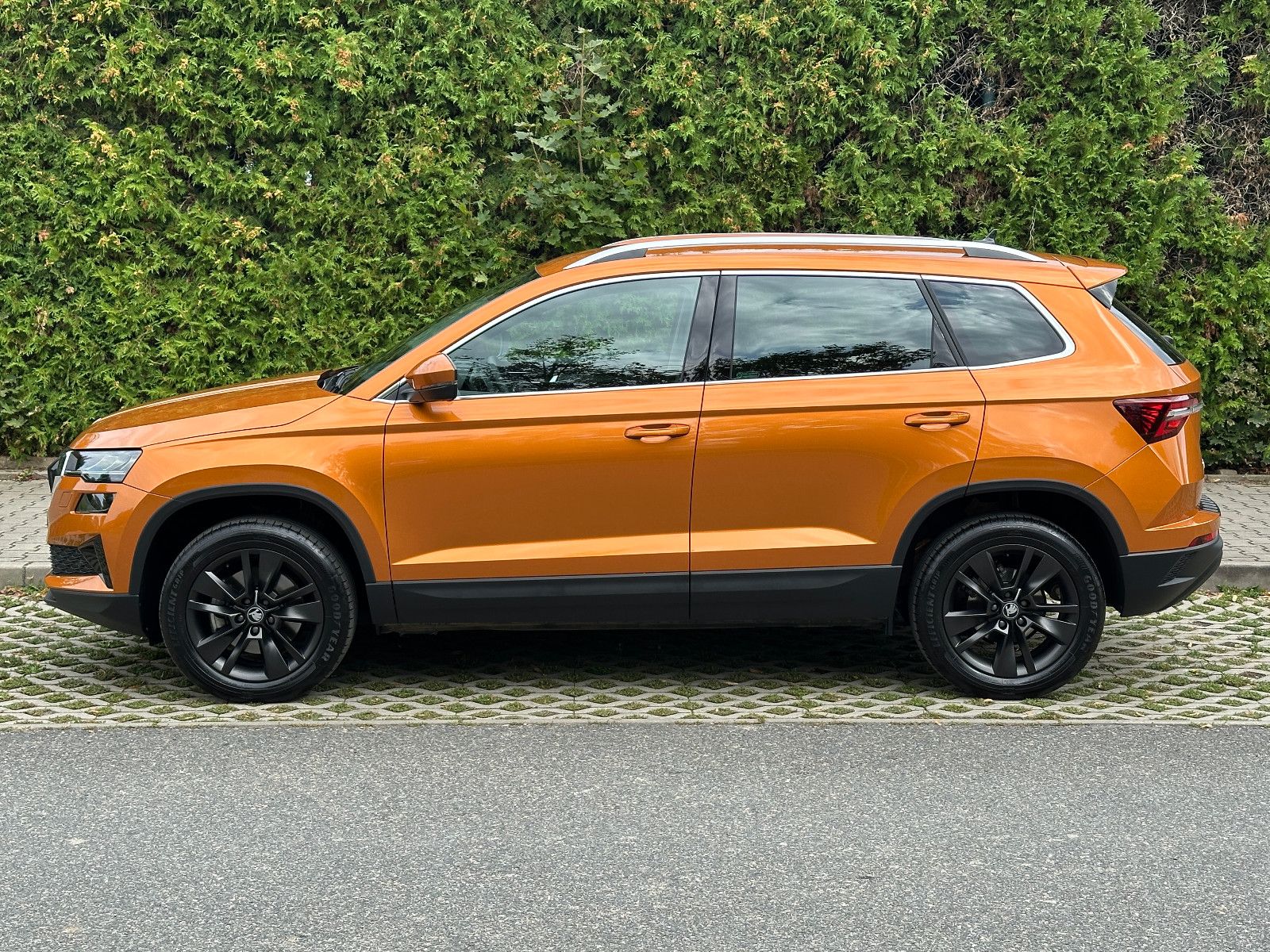 Skoda 150PS TOP & Selection NAVI ACC KAMERA eHK LM17" imagem 3