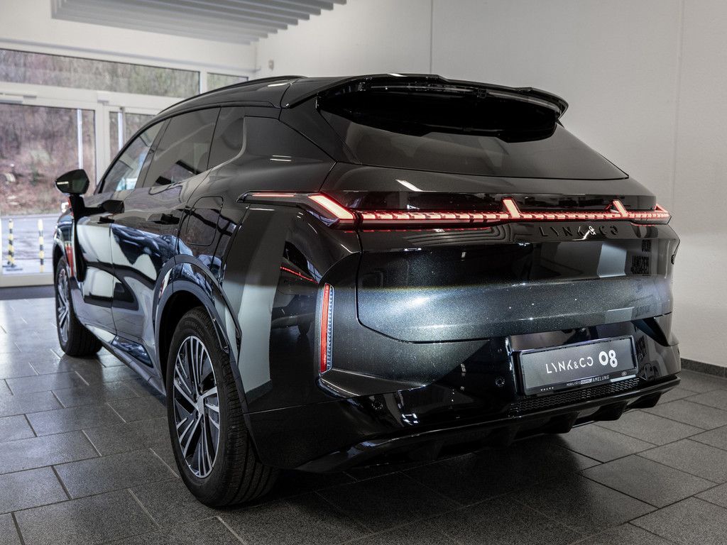 Lynk & Co 08