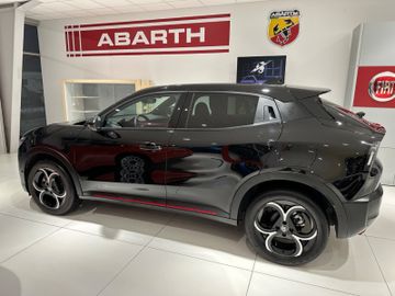 Bild 7 Alfa Romeo Junior Ibrida 1.2 VGT 48V-Hybrid 100 kW Speciale