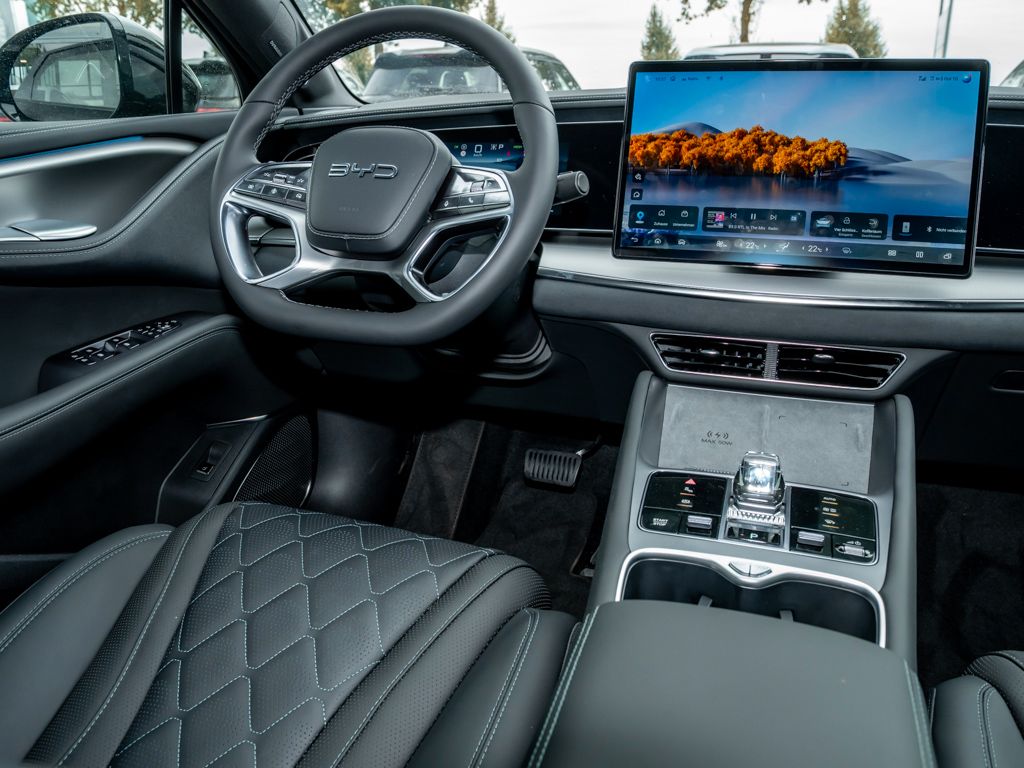 BYD SEALION 7