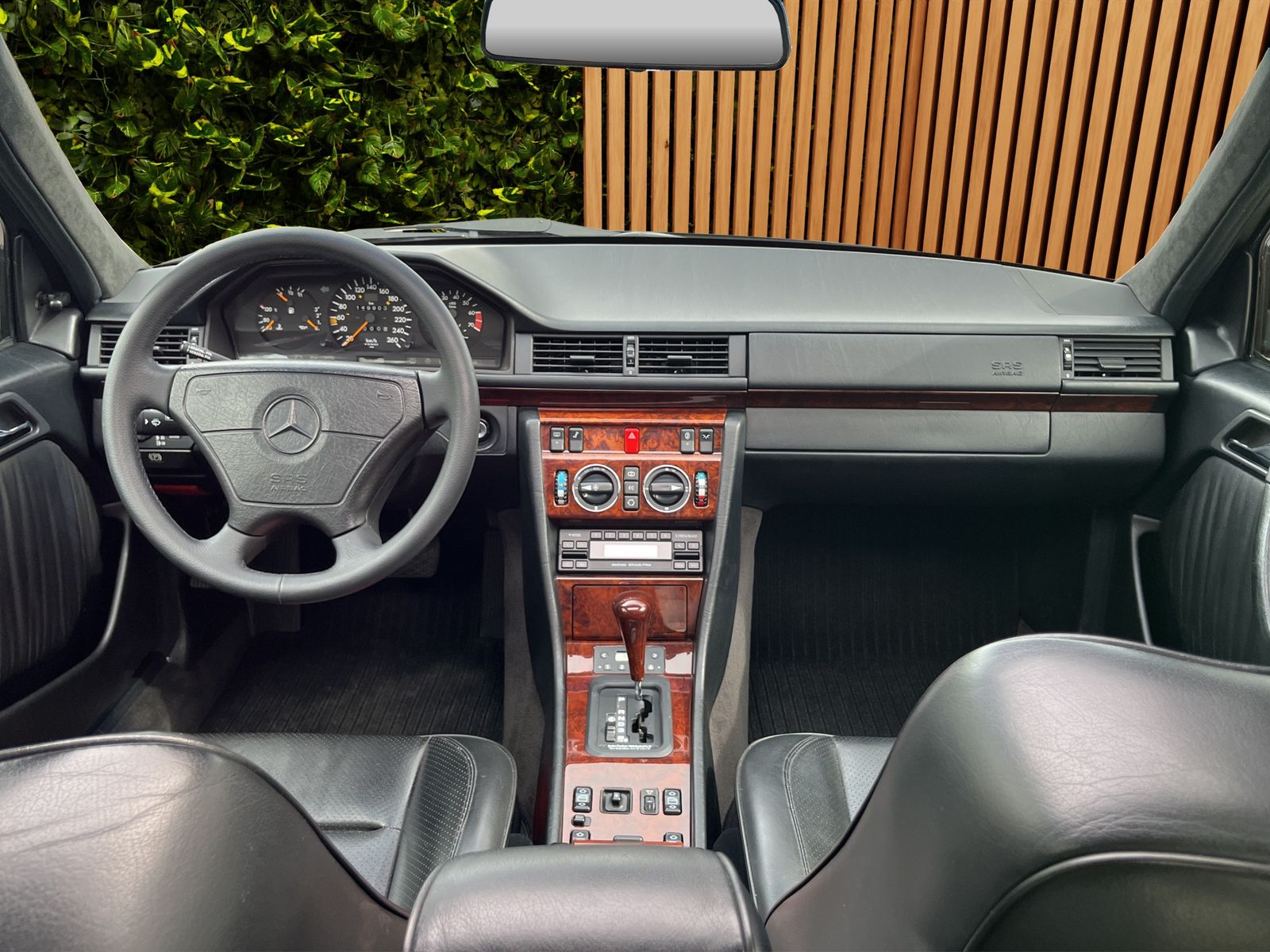 Fahrzeugabbildung Mercedes-Benz E 500 TOP ZUSTAND**SAMMLERFAHRZEUG**