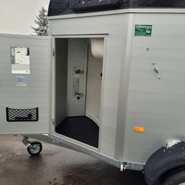 Humbaur Pferdeanhänger Equitos Alu Plus 2400