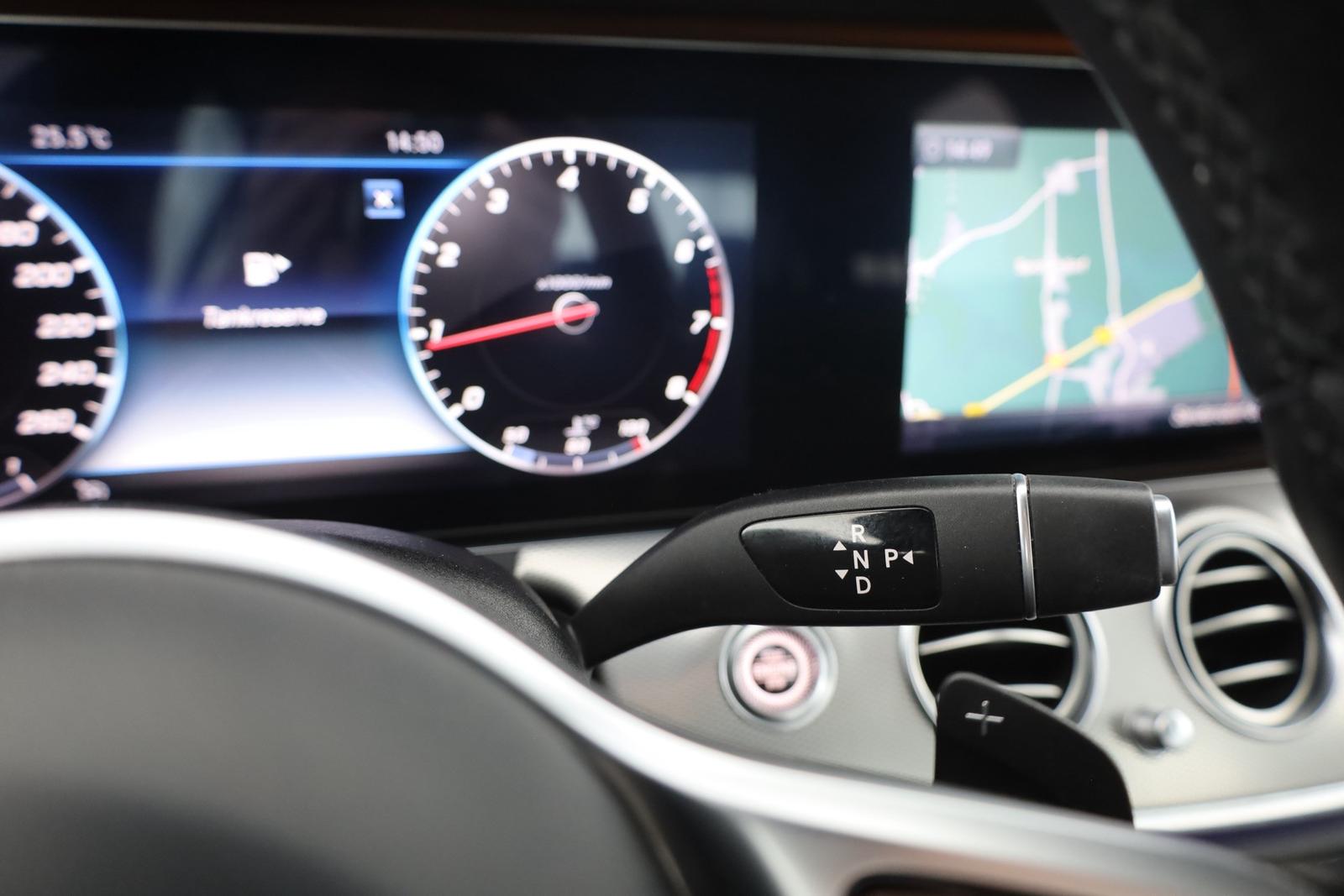 Mercedes-Benz E200 Avantgarde LED Kamera Navi Sitzheizung