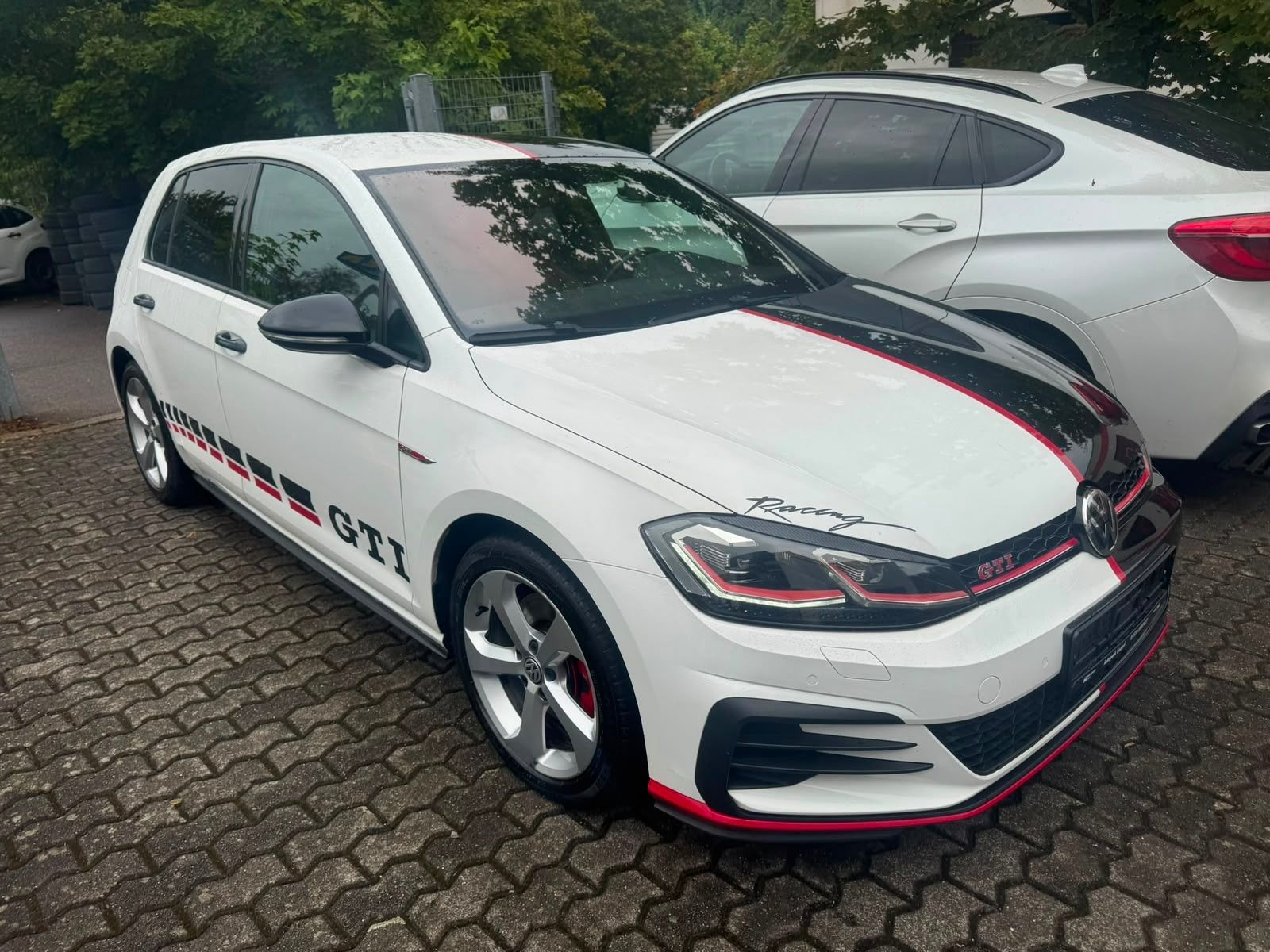 Fahrzeugabbildung Volkswagen Golf VII Lim. GTI BMT/Start-Stopp
