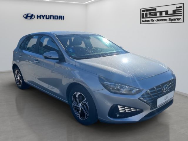 Fahrzeugabbildung Hyundai i30 1.0 T-GDI +CARPLAY+KLIMA+SHZ+RFK+PDC+TEMPOMA