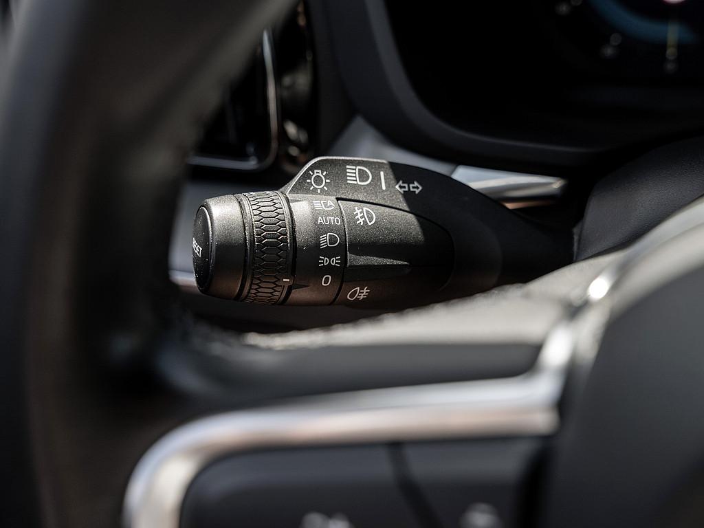 Volvo XC60 B4 Momentum Pro, миниатюра 22