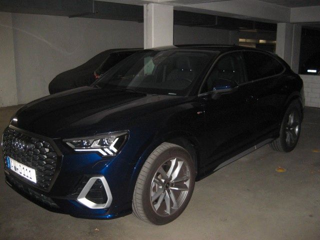 Image of Audi Q3
