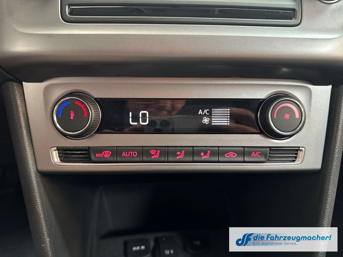 Fahrzeugabbildung Volkswagen Polo V Lounge BMT Start-Stopp AHK-abnehmbar Navi