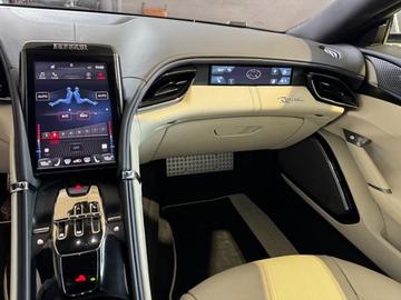 2021 Ferrari ROMA — миниатюра 12