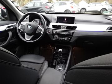 Fotografie des BMW X1 xDrive18d Sport Line (EURO 6d-TEMP) Klima