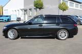 BMW 320d Tour. Aut. +HUD+DAB+AHK+Stop&Go+M Shadow+ - BMW 320 in Leipzig