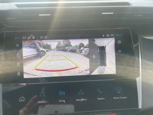 Fahrzeugabbildung Peugeot 408 GT PlugInHybrid 225 AT+Navigationssystem+Sou