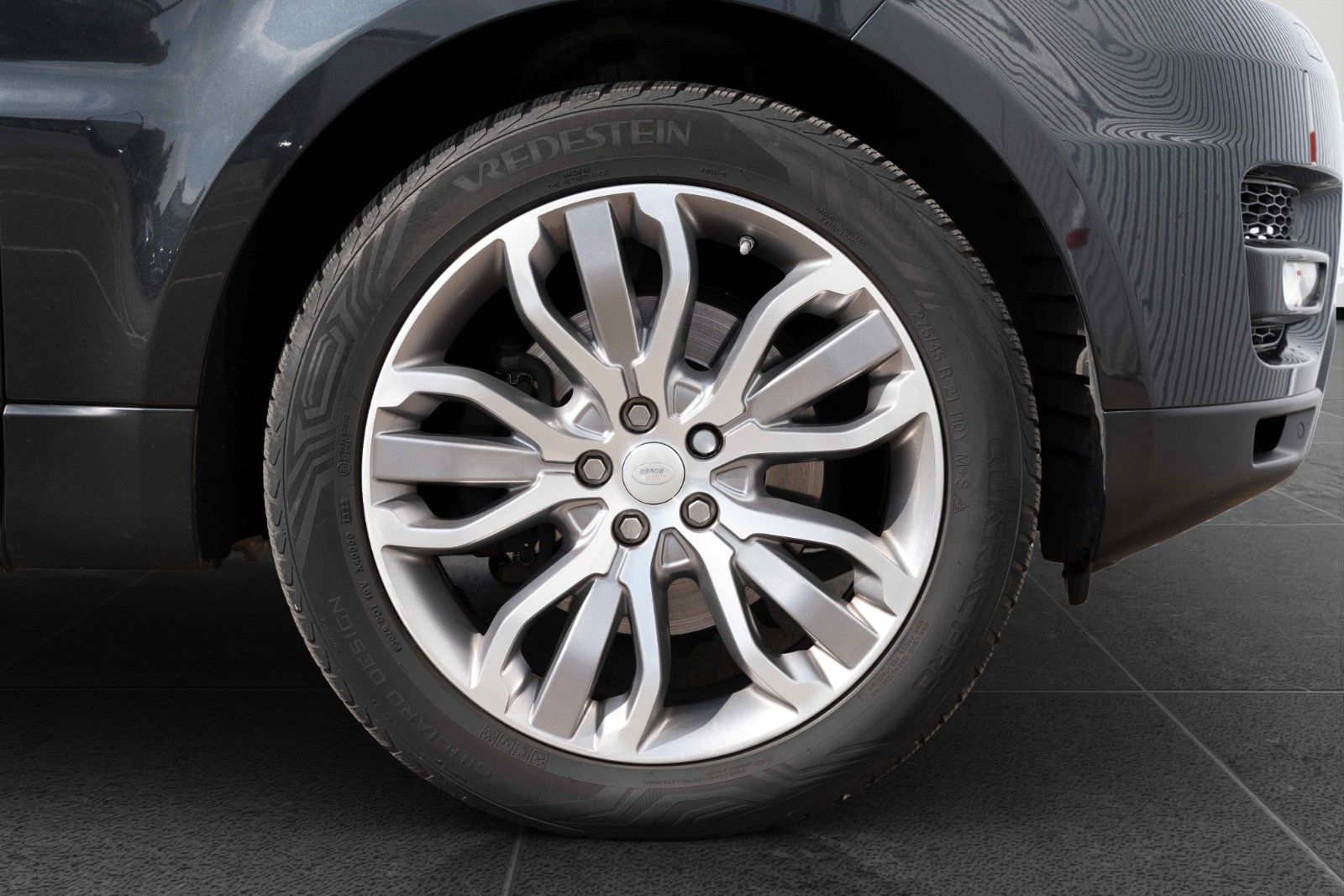 Fahrzeugabbildung Land Rover RANGE ROVER V6 AUTOBIOG LED VIRTC SITZBEL WLAN