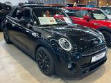 MINI Cooper S Cabrio - schwarze MINI Cooper S Cabrio