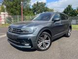 Volkswagen Tiguan Allspace R line - Volkswagen Tiguan Allspace mit Benzin-Antrieb: Grau, Panorama-Dach