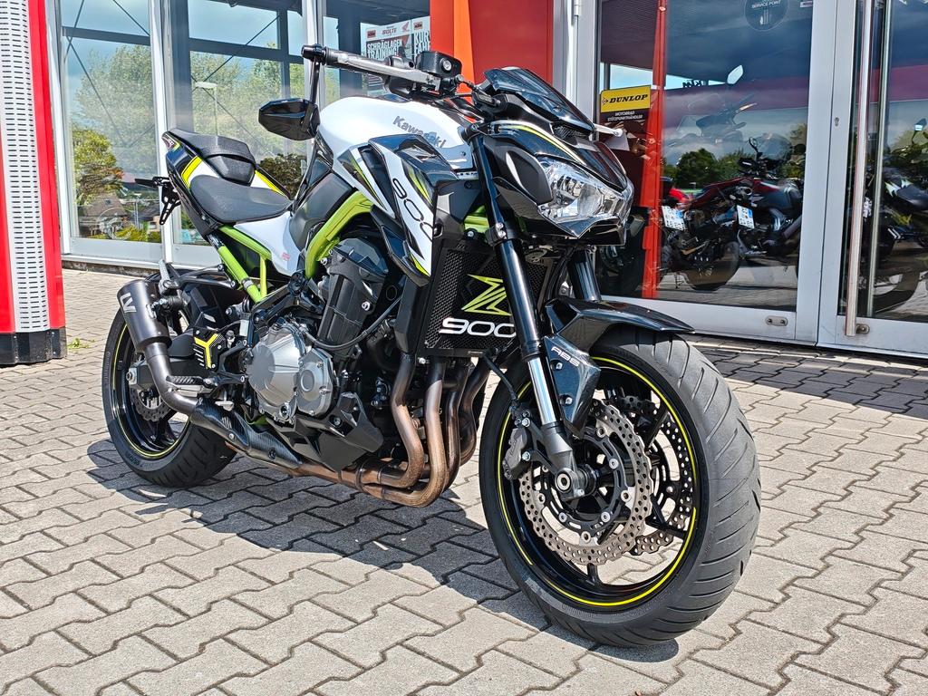 Kawasaki Z900 