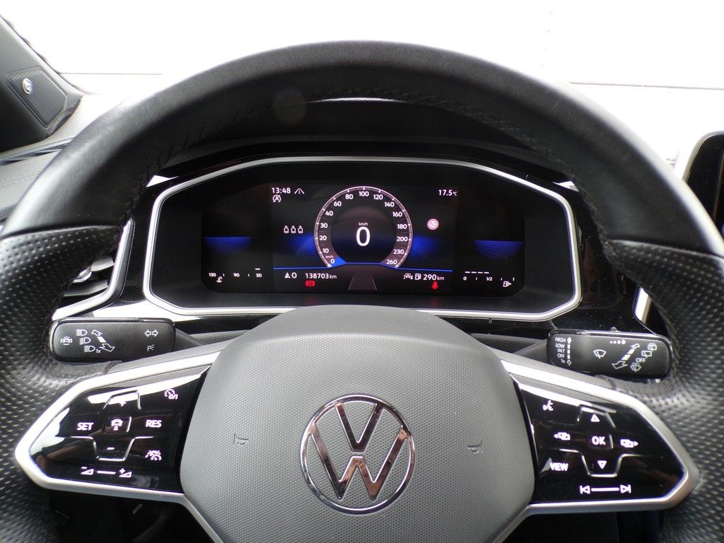 Fahrzeugabbildung Volkswagen T-Roc  2.0 TDI R-Line *LED*AHK*R-Line*APP-Connec