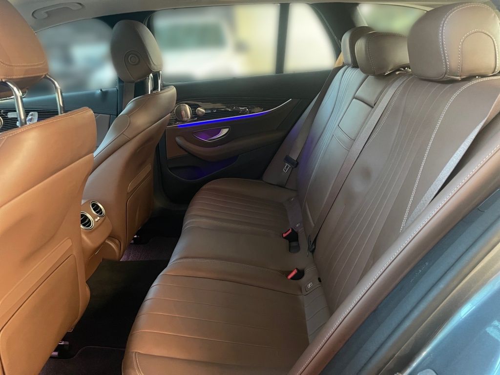 Fahrzeugabbildung Mercedes-Benz E 300 deT 4M AMG Totwi. AHK HUD Sitzklima Burm.