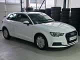 Audi A3 basis*BI-XENON*1-HAND*SCHECKHEFT* - Audi A3 mit Diesel-Antrieb: Weiß