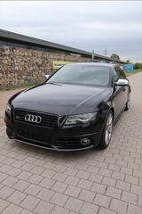 Audi S4 3.0 TFSI S tronic quattro - - Audi S4 mit Benzin-Antrieb: Limousine