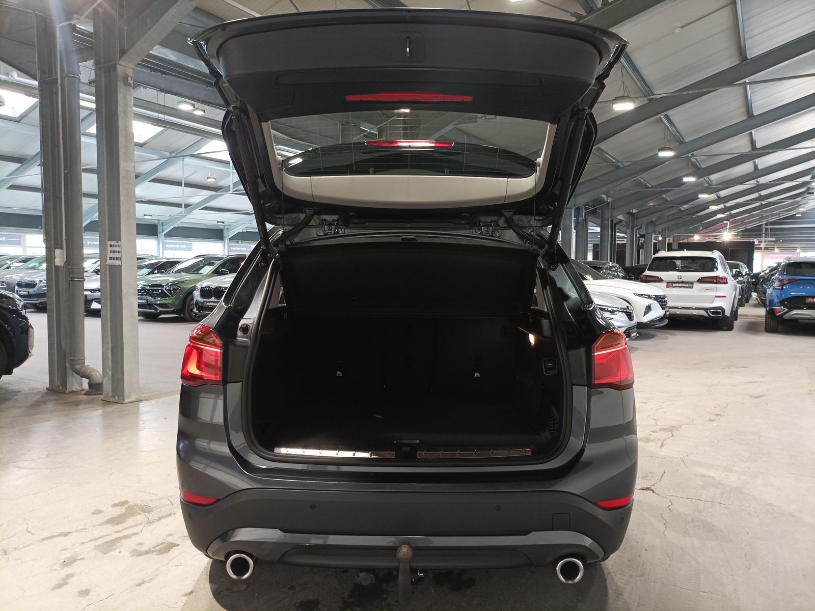 BMW X1 sDrive18d Navi|PDC|AHK|Kamera|Sitzhz foto 6