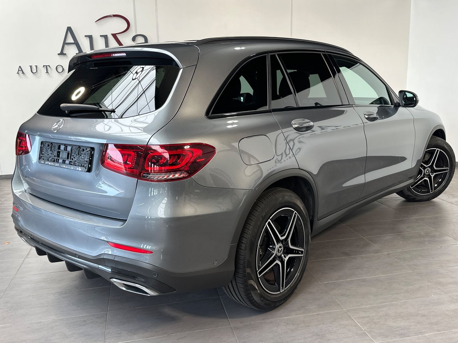 Fahrzeugabbildung Mercedes-Benz GLC 220d 4MATIC AMG Line NAV+LED+ACC+KAMERA+PANO