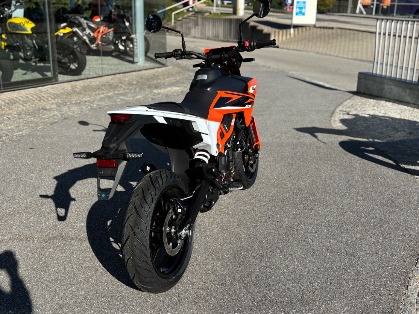 Fahrzeugabbildung KTM 125 SMC R 2025